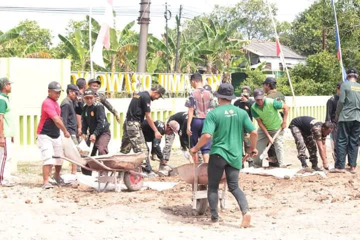 Banser Wonosalam Kerja Bhakti urug Tanah Bangunan Koramil 03/Wonosalam