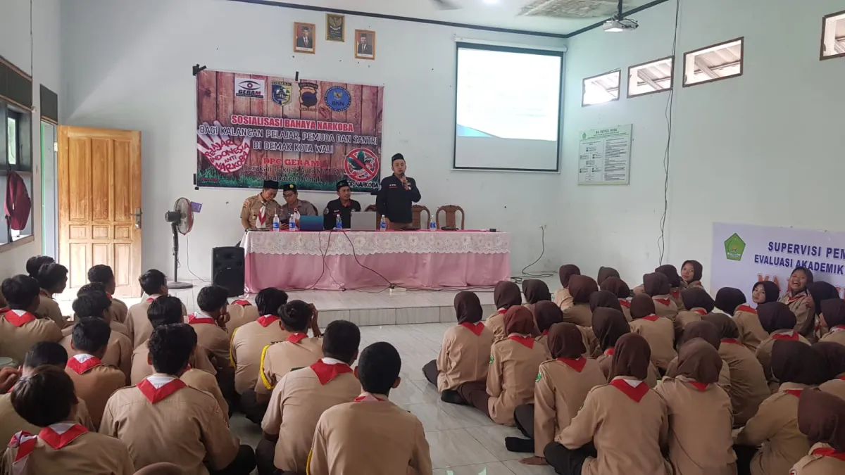Siswa-siswi MA Fathul Huda Sidorejo ikuti sosialiasi tentang Bahaya Penyalahgunaan Narkoba
