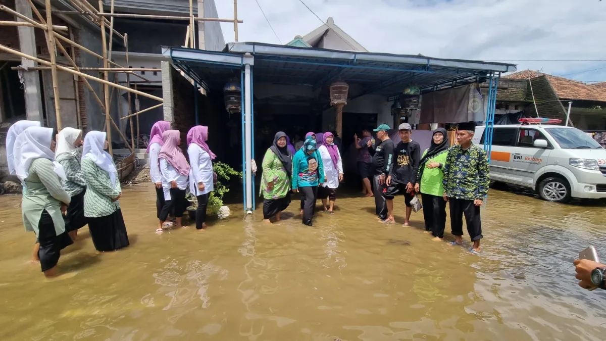 MWCNU Karanganyar Salurkan Bantuan Untuk Korban Banjir