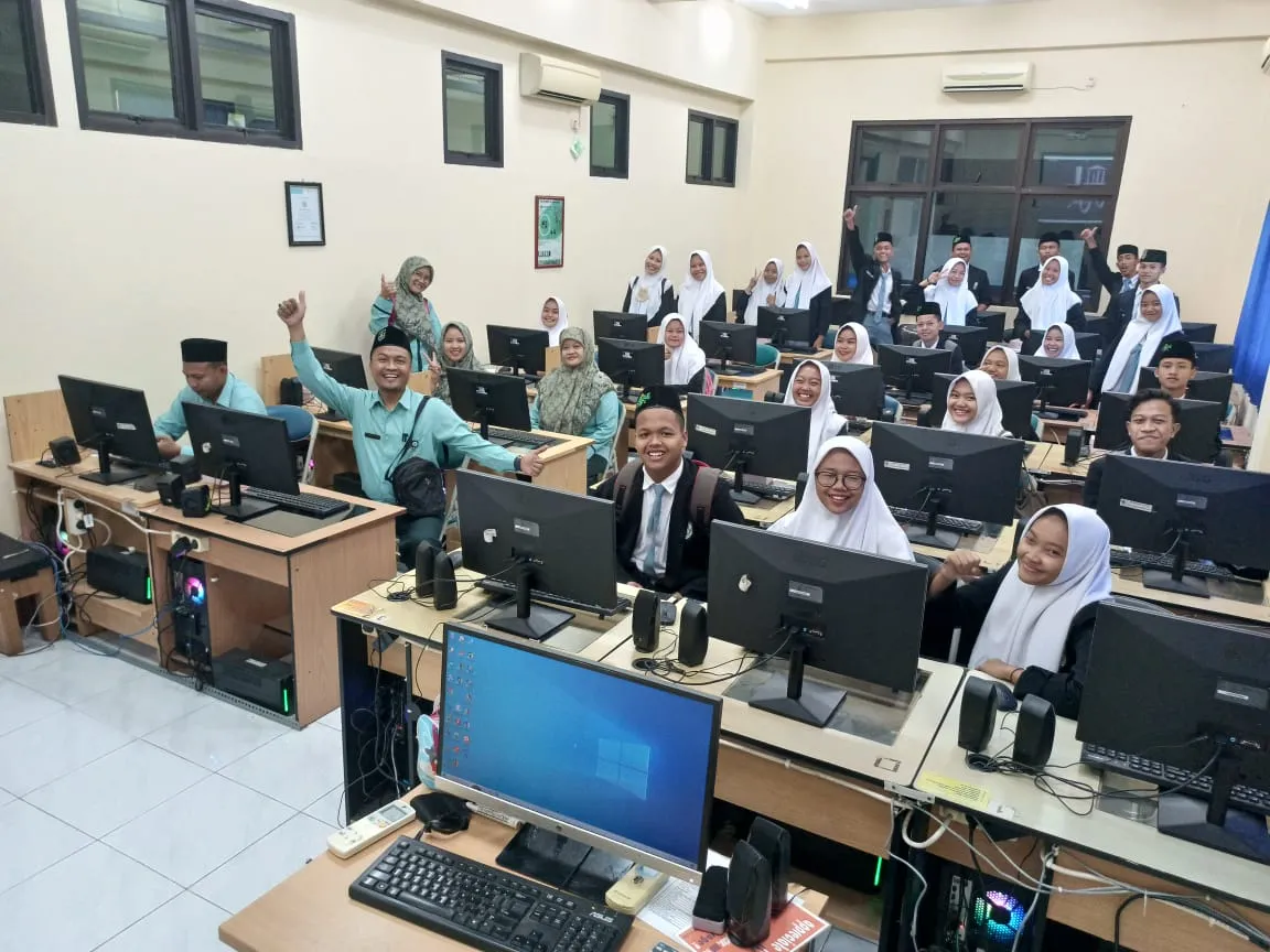 Bekali ketrampilan IT, MA Miftahussalam Gandeng Universitas Semarang
