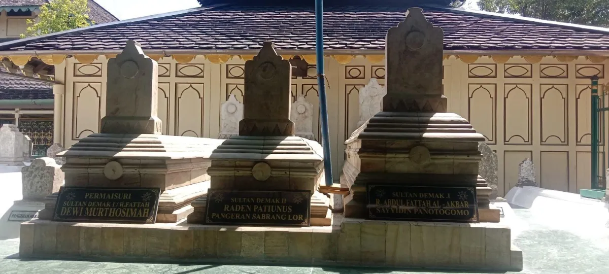 Raden Fatah, Raja Pertama Kerajaan Demak Bintoro Putra Brawijaya III
