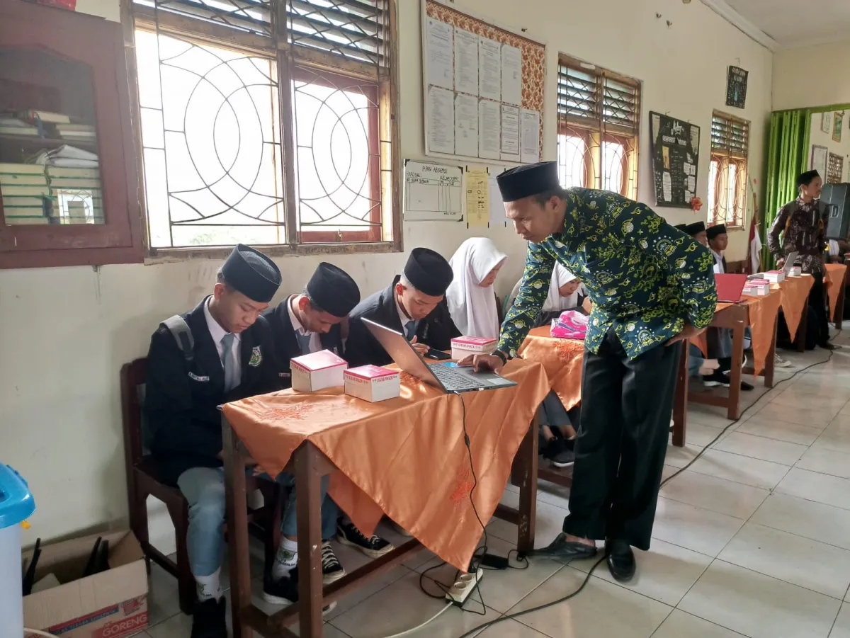 MA Miftahussalam Raih Juara 2 Lomba Cerdas Cermat Aswaja LP Ma'arif Demak