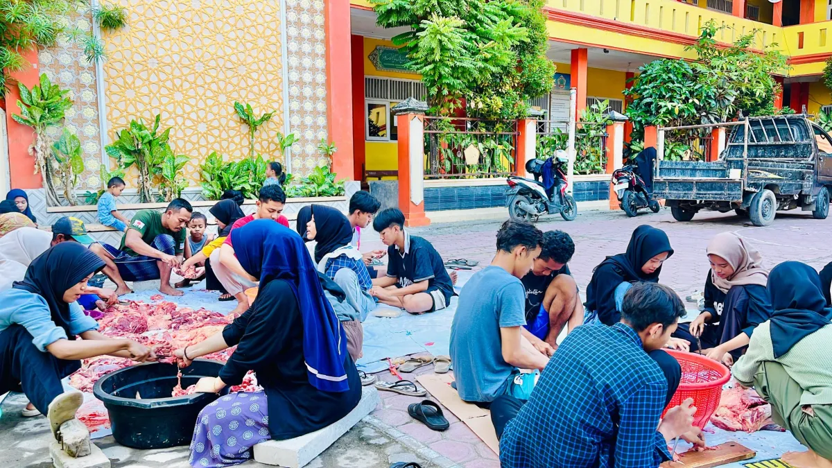 Idul Adha 2024: Yayasan Pendidikan Kyai Haji Cholil Bonang Demak Sembelih Hewan Qurban