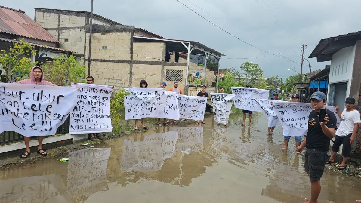 Warga Loireng Gelar Aksi Damai, Desak Pemerintah Atasi Banjir yang Tak Kunjung Surut