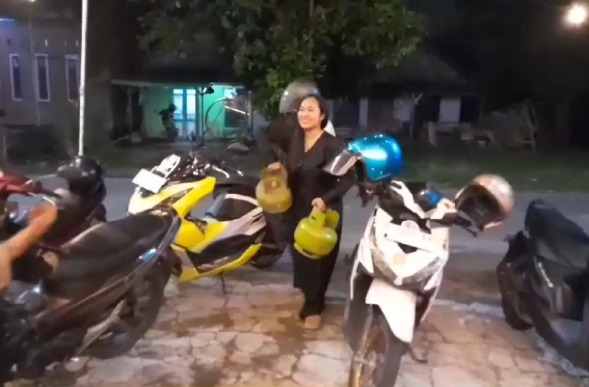 Gas Elpiji 3 Kg Langka, Pelaku Usaha di Sayung Terancam Gulung Tikar