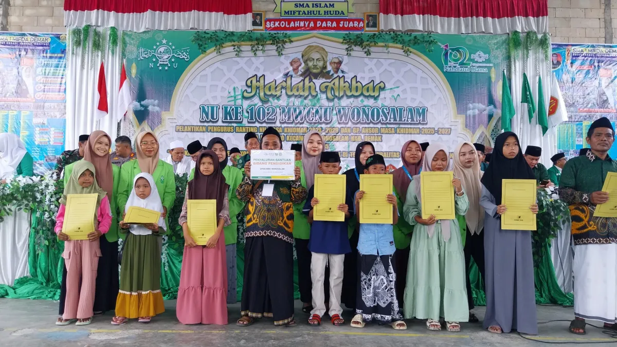 MWCNU Wonosalam Salurkan Bantuan Beasiswa Pendidikan Dan Bantuan Lansia Dhuafa