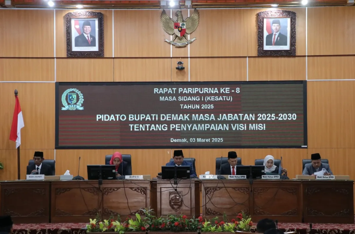 Bupati Eisti’anah Sampaikan Visi Misi dan Program Unggulan Tahun 2025-2030 di Rapat Paripurna DPRD Demak
